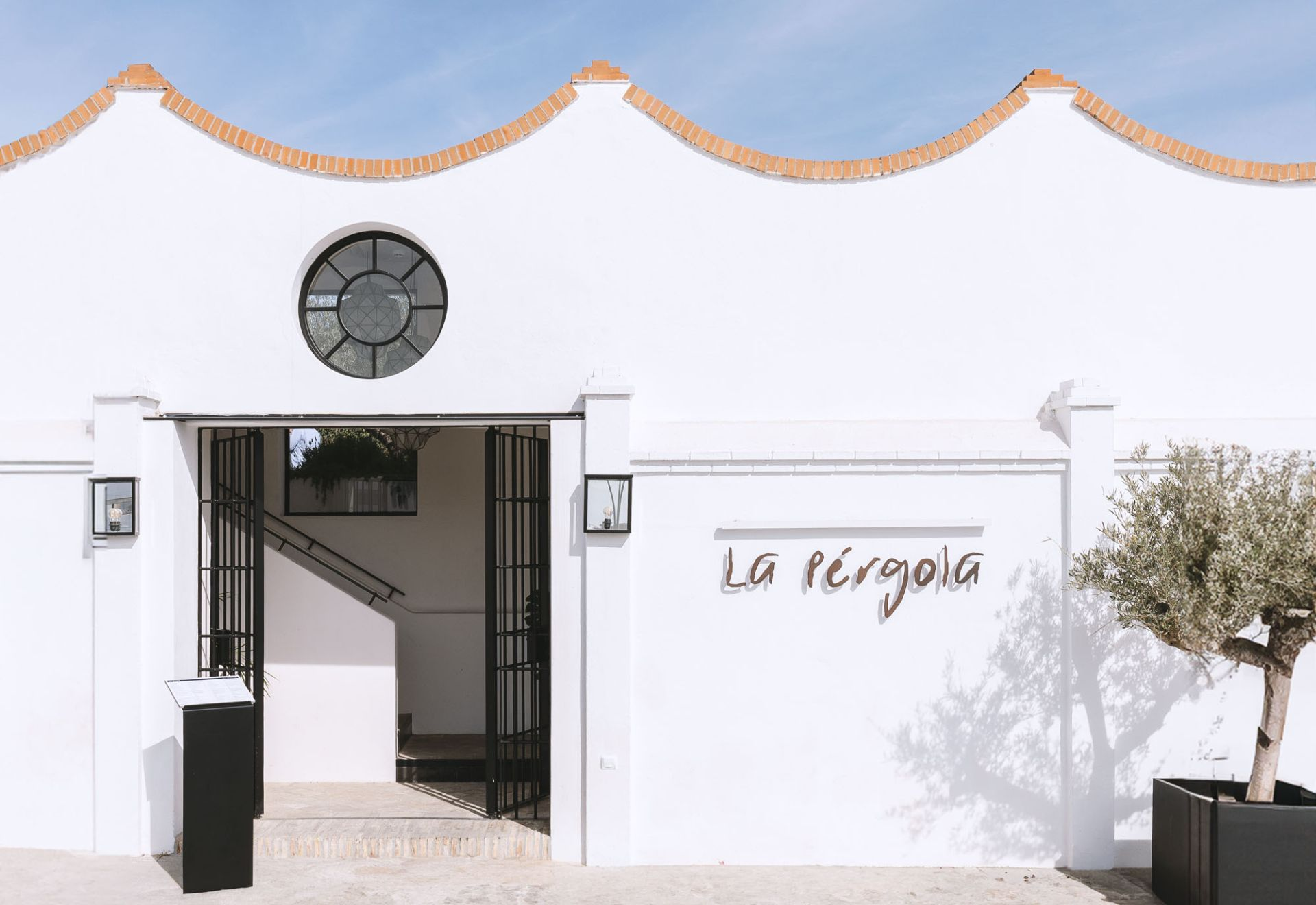 La Pérgola del Mediterráneo wedding venue entrance